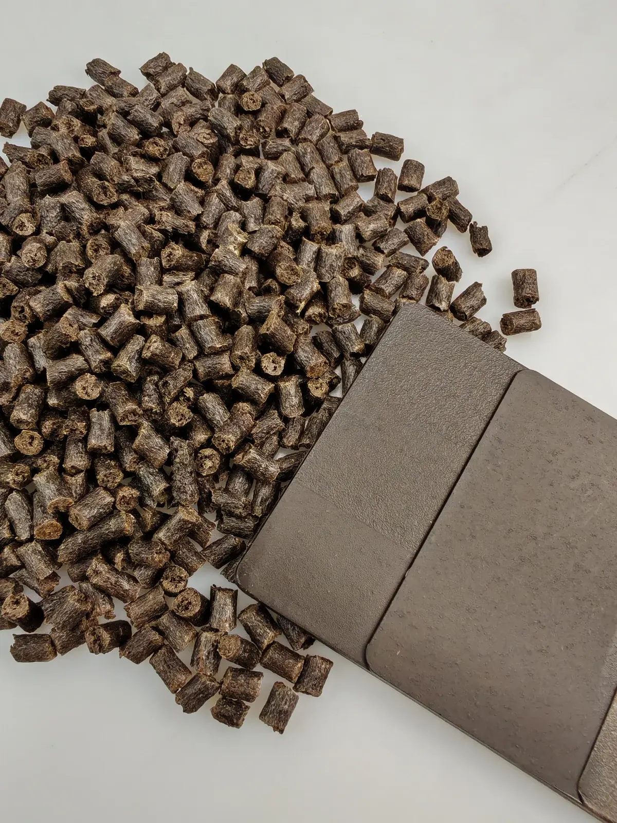Coffee Fiber PP Masterbatch pellets and sample plaque