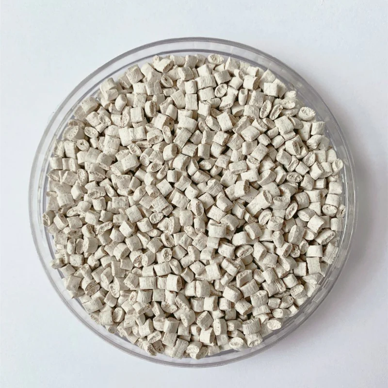 Cereal fiber PP pellets in a sample dish